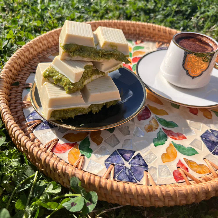 Petek 1942 White Dubai Chocolate Bar - Filled With Pistachio Cream 200g (7 oz)