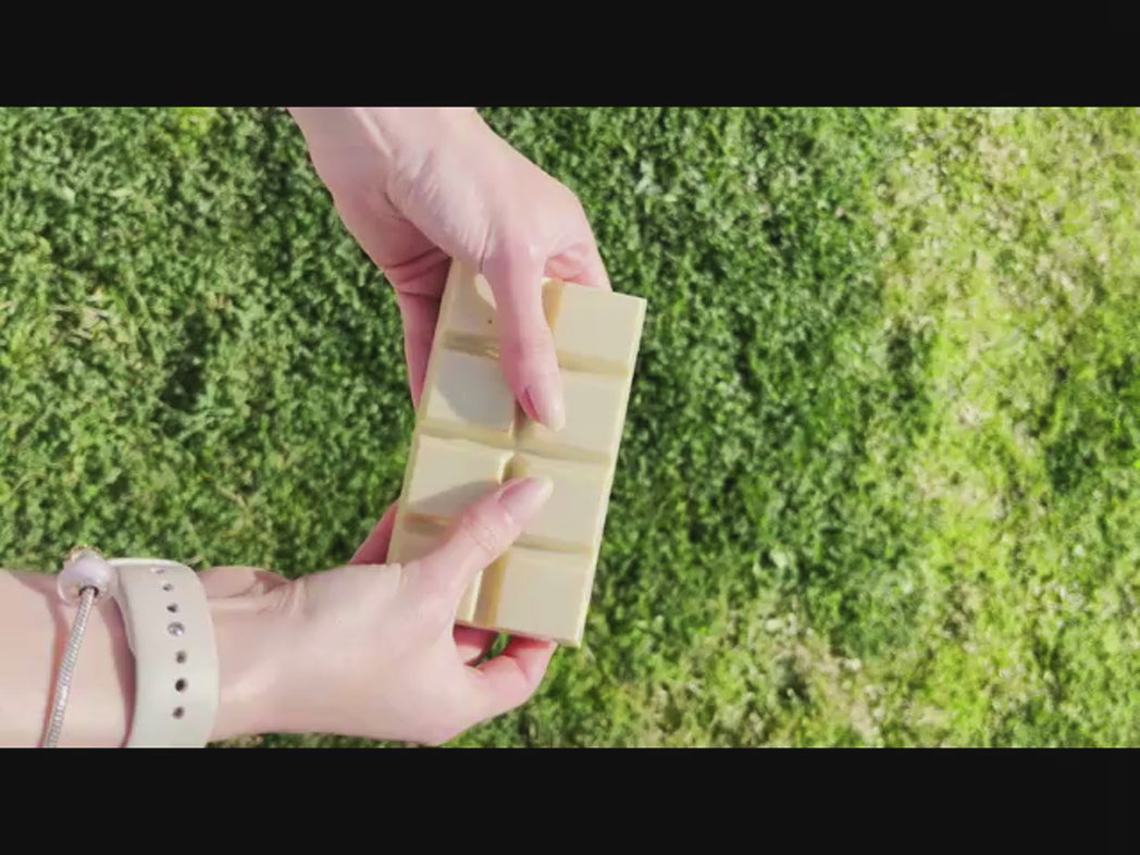 video of White Dubai Chocolate Bar